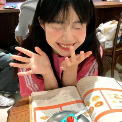天王之女被曝豪车代步炫富，短时间内直播间画面流出